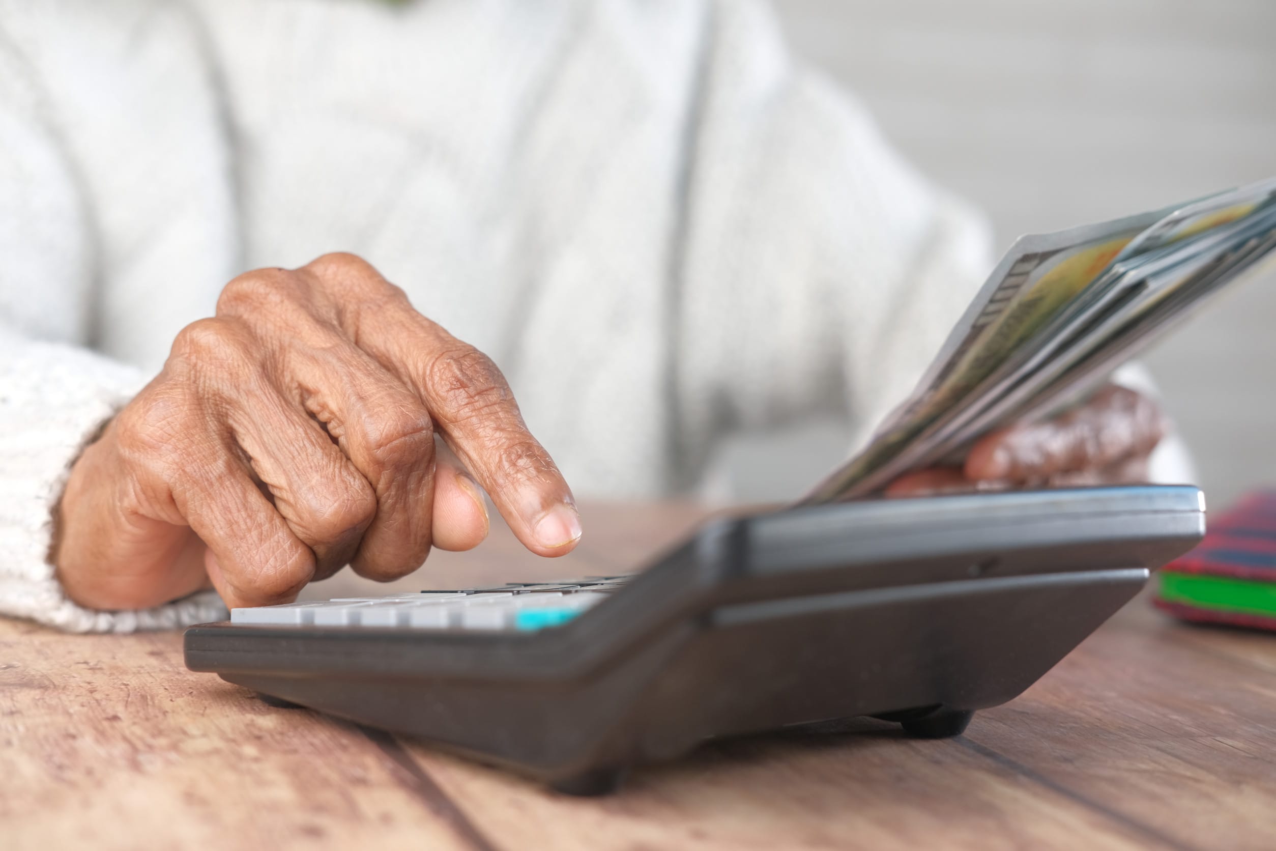 keeping your savings in cash