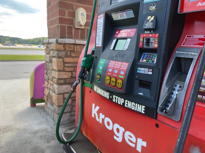 3 Grocery Chains That Give Seniors a “Gas Bonus” for Every  Spent