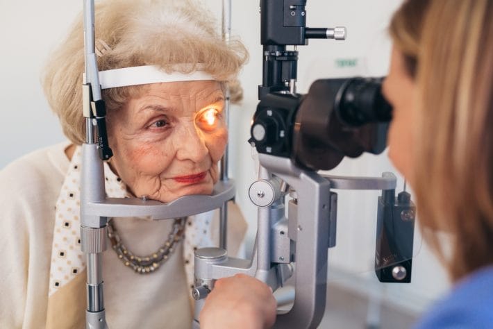 Eye Doctors Warn: 6 Serious Health Issues They Can Spot Before You Notice Symptoms Eye Doctors Warn: 6 Serious Health Issues They Can Spot Before You Notice Symptoms