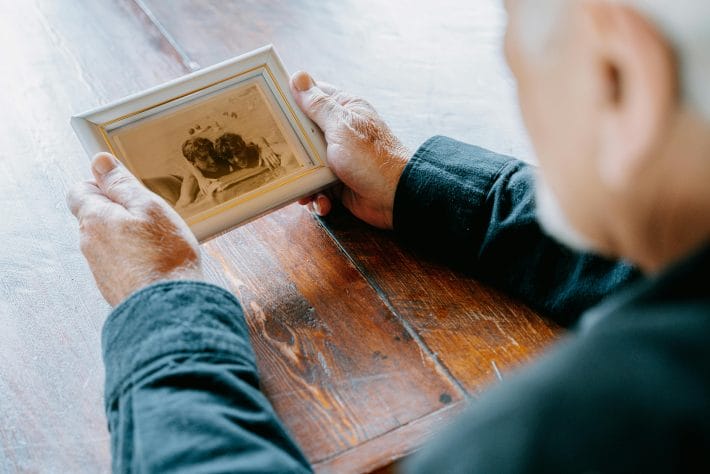 From Diet to Gut Bacteria: The Everyday Factors Linked to Alzheimer’s in New Research