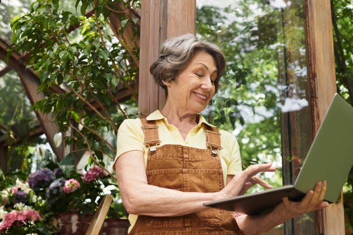 The New ‘Unretirement’ Trend: Why More Seniors Are Returning to Work as Savings Fall Short